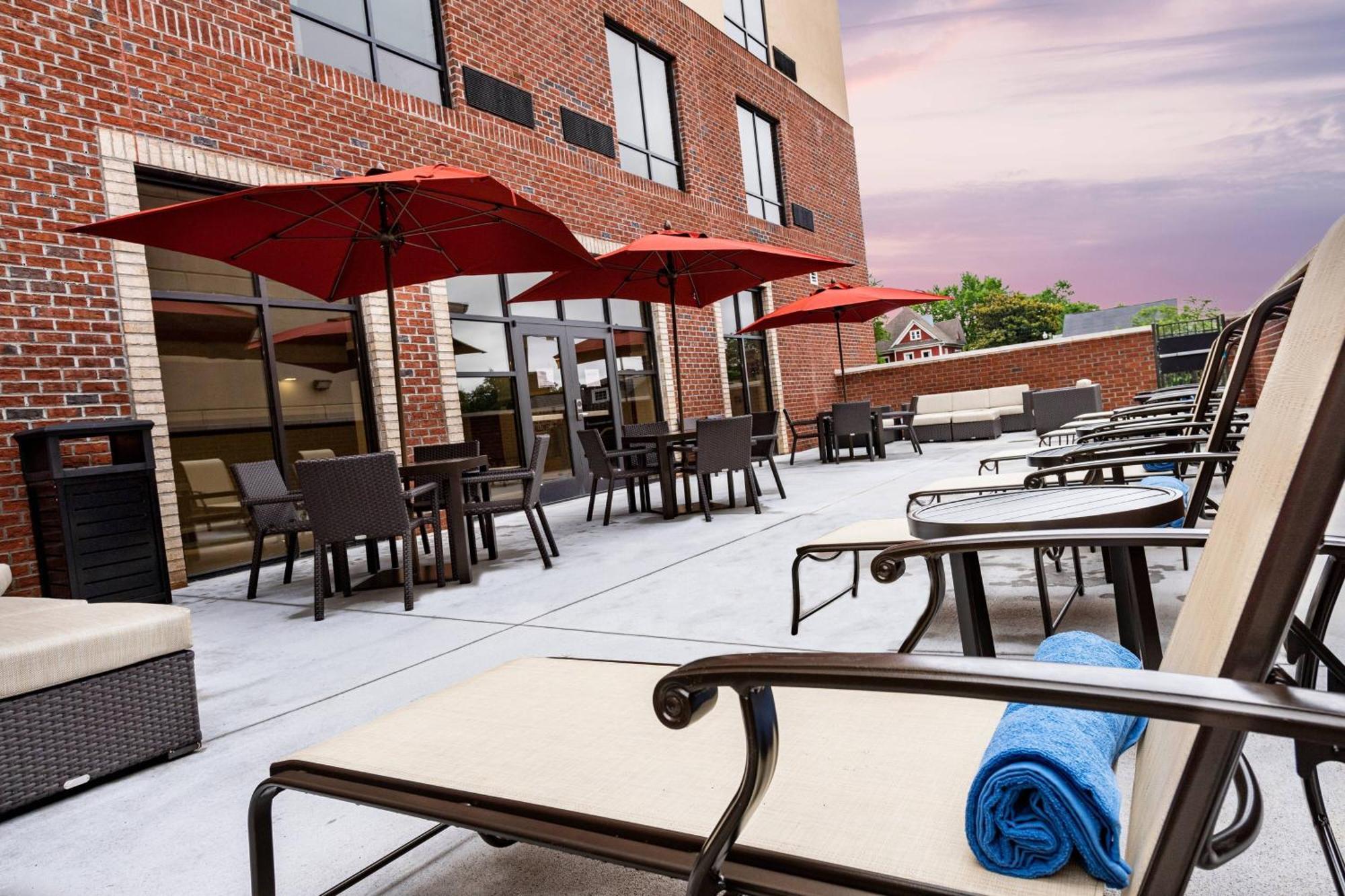 Courtyard Winston-Salem Downtown Hotel Luaran gambar